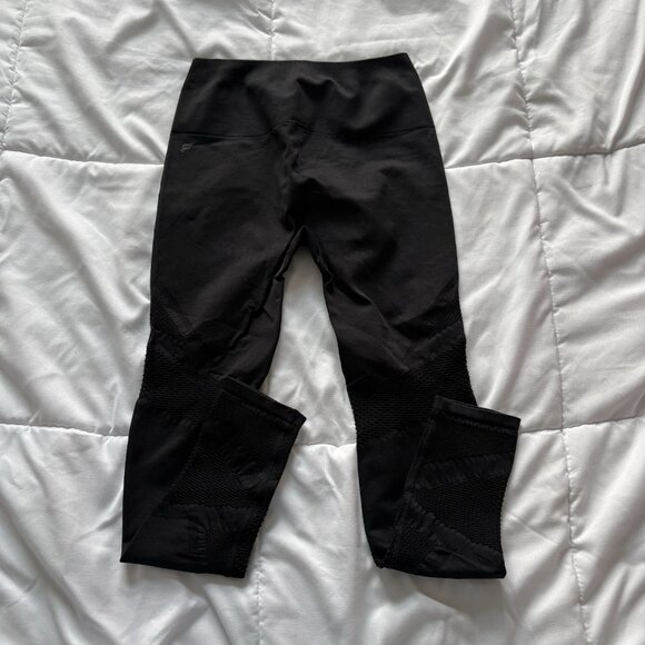Fabletics Cropped Leggings Pants Womens Size XS Black Stretch Yoga Activewear - Picture 7 of 8